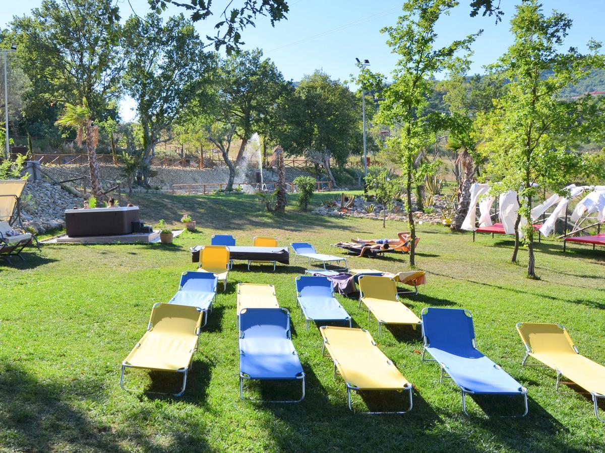 Resort Le Parisien Montecorvino Pugliano Exterior foto