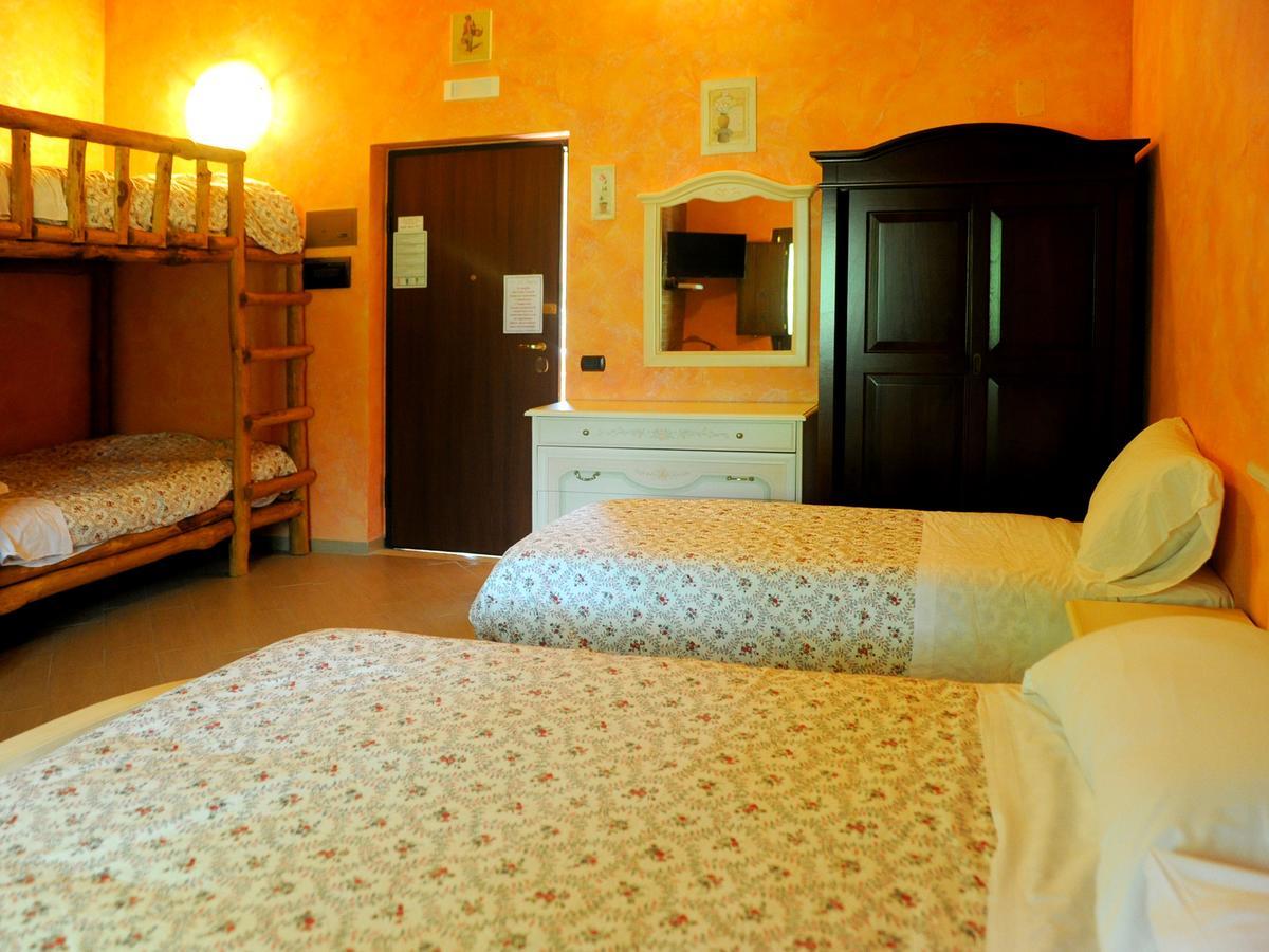 Resort Le Parisien Montecorvino Pugliano Exterior foto